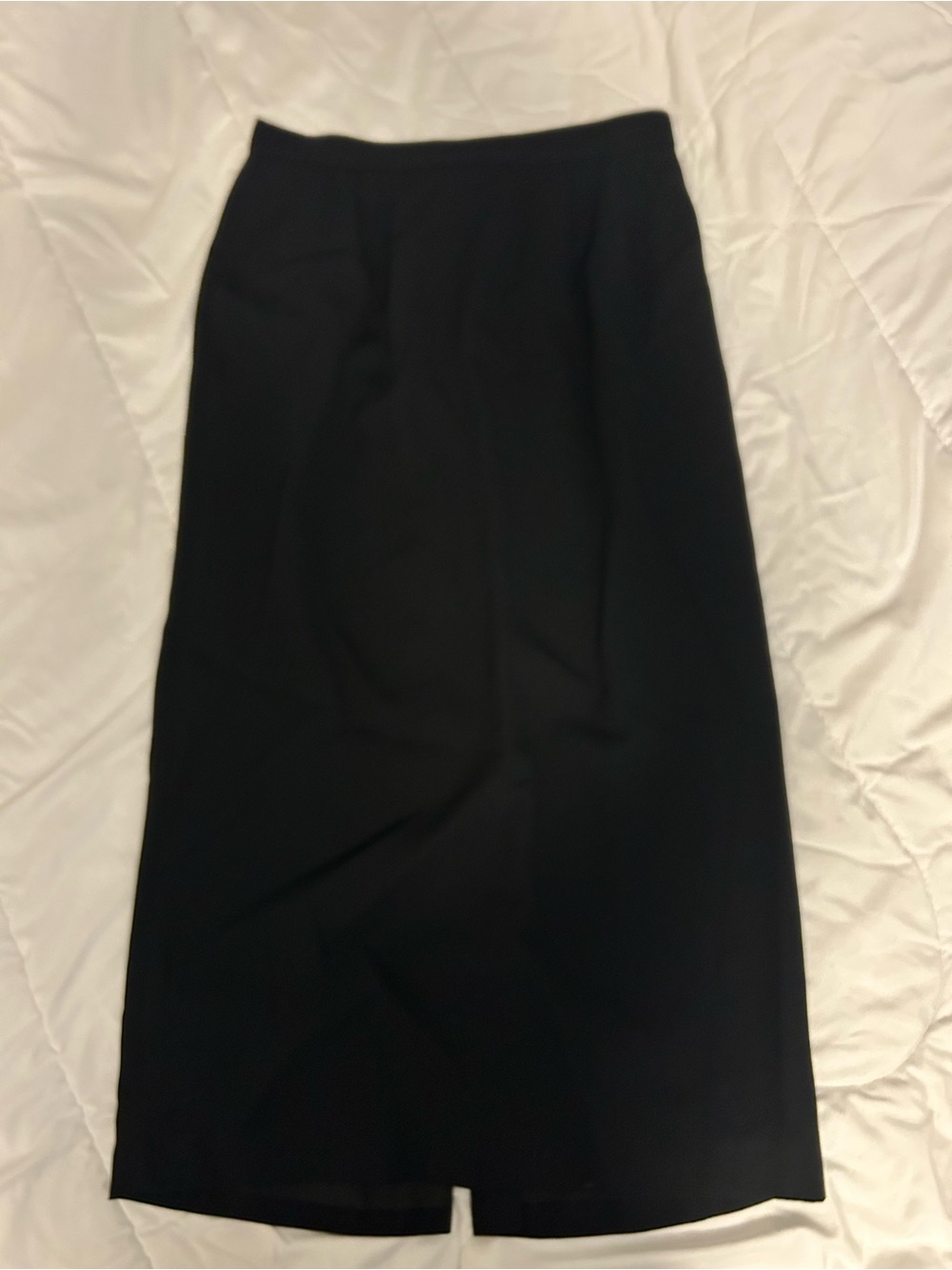 Amanda Smith Black Pencil Skirt - Sleek Office Staple